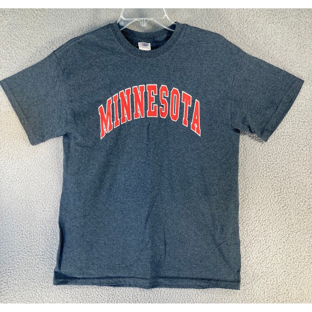 Minnesota‎ T-Shirt Adult Medium Gray Red Letters Short Sleeve Cotton Blend